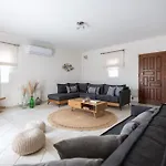 Σπίτι διακοπών Sun And Salt 3bedroom House