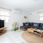Σπίτι διακοπών Sun And Salt 3bedroom House